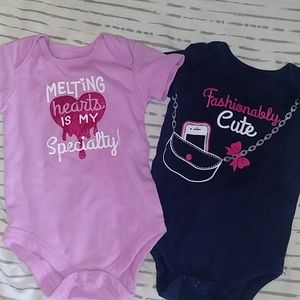 Set of onesies